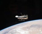 A Hubble űrteleszkóp képe a Föld körüli pályán (Kép forrása: NASA; kivágva)