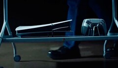 A talapzaton nem csak egy TV, hanem egy Sony PS5 is elfér.