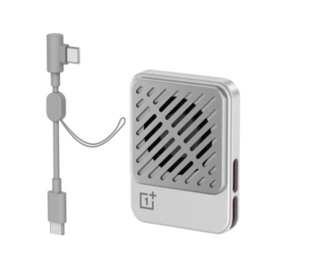 Az áramellátás USB-C-n keresztül történik, legfeljebb 5V feszültséggel és 0.7A áramerősséggel, a telefonról, egy powerbankról vagy egy adapterről.