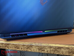 2 LED csík a hátulján