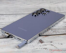 A Galaxy S26 Ultra várhatóan nem jelenti azt az ugrást a régebbi modellekhez képest, amit a Samsung rajongók remélhettek, Galaxy S25 Ultra a képen. (Kép forrása: Notebookcheck)