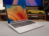 Az egyedi építésű "iPadBook" egy M4 iPad Pro-val, amely egy MacBook Air alaphoz van csatlakoztatva, és a MacOS-t futtatja a Sidecaron keresztül. (Kép forrása: 舒灿ShuCanTech via YouTube)