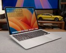 Az egyedi építésű "iPadBook" egy M4 iPad Pro-val, amely egy MacBook Air alaphoz van csatlakoztatva, és a MacOS-t futtatja a Sidecaron keresztül. (Kép forrása: 舒灿ShuCanTech via YouTube)