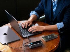 Az Anker Prime Power Bank (20K, 220W) (képünkön) már kapható az Egyesült Államokban. (Kép forrása: Anker, szerk.)