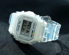 A Casio G-Shock x Google Play kollab (a képen) áttetsző műgyanta tokkal és szíjjal. (Kép forrása: Google Play)