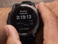 A Garmin Fenix 7 (a képen) és a kapcsolódó okosórák kapnak béta frissítést a 25.11-es verzióra. (Kép forrása: Garmin)