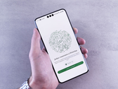 A Whatsapp hanggal egészítené ki a matricákat