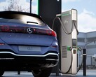 Egy Mercedes-Benz egy gyorstöltőnél (Kép forrása: Mercedes-Benz)