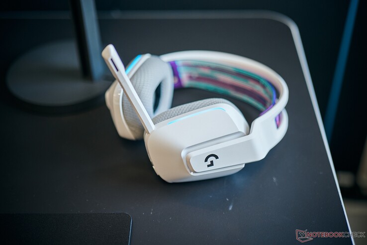 Logitech G522 vezeték nélküli játék headset fehér asztali számítógépen