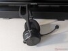 A Turtle Beach Stealth Pro II oldala mikrofonnal szögben látható
