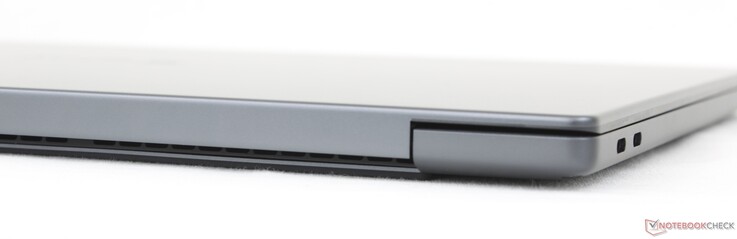 Hátul: Portok: Nincsenek