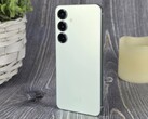 Notebookcheck áttekintette a Samsung Galaxy S25 (Kép forrása: Marcus Herbrich)
