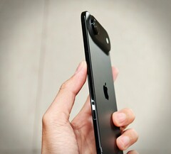 Az „ Apple ” iPhone Air utódmodellje várhatóan két hátsó kamerával lesz felszerelve.