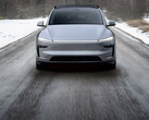 Az új Tesla Model Y Quicksilver színben (Kép forrása: Tesla)