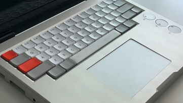 Flurples Campus laptop projekt billentyűzete. (Kép forrása: Flurples a YouTube-on)