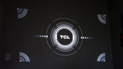 A TCL C1 automatikusan fókuszál a sugárzó vonalak képe alapján. (Kép forrása: Notebookcheck)