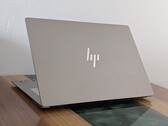 Az új OmniBook Ultra 14 az eredeti 60 Hz-es IPS-kijelző helyett továbbfejlesztett, 120 Hz-es OLED-kijelzővel érkezik