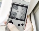 A Paper Boy S3 egy E Ink érintőképernyőn emulálja a Game Boy-játékokat.