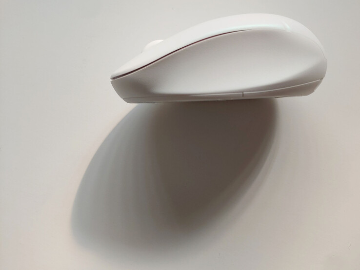 A hüvelykujj bal oldala faragott. (Kép forrása: Notebookcheck)