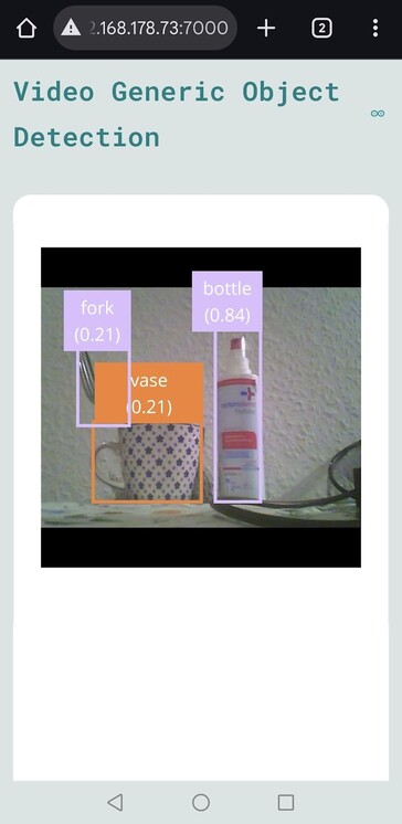 A képfelismerés még egy régi webkamerával és az előre konfigurált modellel is viszonylag jól működik (kép forrása: Notebookcheck)