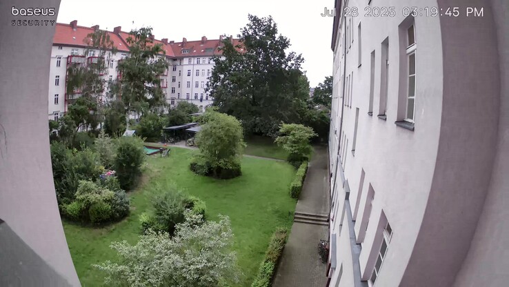 Odakint több idő és tér van a reagálásra