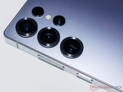 A több mint 7000 mAh-s akkumulátorral rendelkező zászlóshajók hajnalán hamarosan árnyékba borulhat a Galaxy S25 Ultra. (Kép forrása: Notebookcheck)