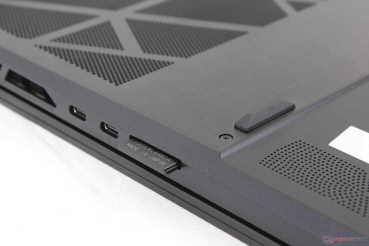 Az SD kártyaolvasó nem rugós