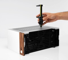 A Noctua nem bízik a házgyártókban, amikor a ventilátorok számára rendelkezésre álló helyről van szó.