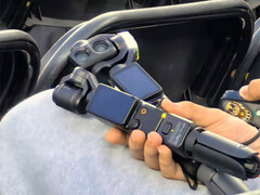 Közelkép az Osmo Pocket 4-ről és az Osmo Pocket 4 Pro-ról.