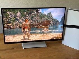 ...konzolos játékok (például a PS5 Pro-val), ..