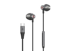 A RedMagic vezetékes fülhallgató USB-C csatlakozóval.