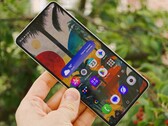 Samsung Galaxy Z Flip8 teszt