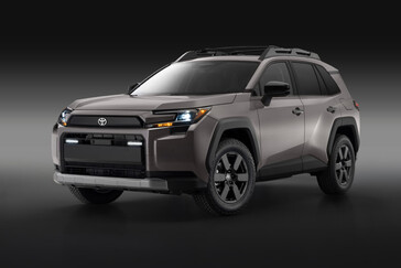 2026 RAV4 Woodland-exkluzív Urban Rock színben