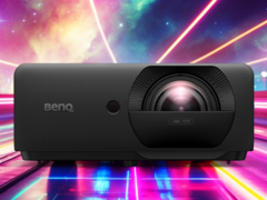 A BenQ bejelentette az LK830ST lézeres szimulációs projektort (képünkön). (Kép forrása: BenQ, szerk.)