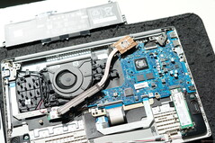 HP 255 G10 szétszedése