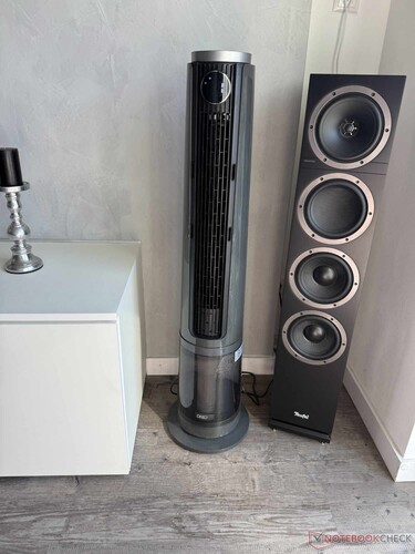 A Dreo TurboCool 765S magassága körülbelül 1,1 m.