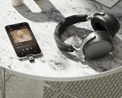 A Sennheiser HDB 630 vezeték nélküli fejhallgató USB-C jeladót tartalmaz okostelefonokhoz, amely támogatja a nagy felbontású aptX Adaptive hangátvitelt. (Kép forrása: Sennheiser)