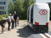 Monocab campus-shuttle egy 20 méteres tesztpályán