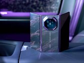 Aki Kínából szeretne importálni egy Huawei Mate XT2-t, annak számolnia kell bizonyos korlátozásokkal, és sok pénzt kell ráfordítania.