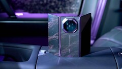 Aki Kínából szeretne importálni egy Huawei Mate XT2-t, annak számolnia kell bizonyos korlátozásokkal, és sok pénzt kell ráfordítania.