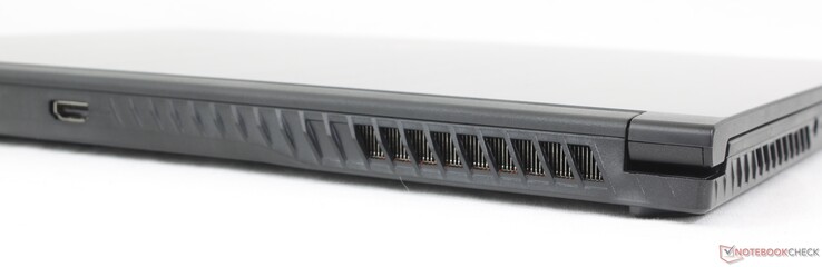 Hátul: HDMI 1.4 (akár 4K30)