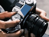 A képen látható Fujifilm X-T5 utódmodelljének megjelenése állítólag késik.
