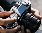 A képen látható Fujifilm X-T5 utódmodelljének megjelenése állítólag késik.