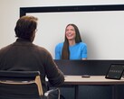 Egy felhasználó teszteli a Google Beam 3D-s videohívási élményét az I/O 2025-ön (Kép forrása: Google)