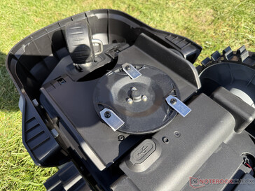 Alul kis kaszálótárcsával