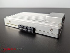 Oldal: PCIe 3.0 x 4
