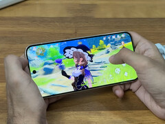 A játékteljesítmény nem túl lenyűgöző a korai játéktesztben. Képeken: Pixel 10 XL a Genshin Impact futtatásával. (Kép forrása: TechDroid)