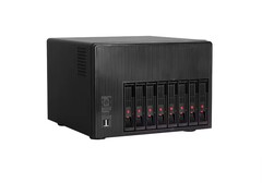 Az XYC X108 NAS PC nyolc meghajtórekeszének köszönhetően akár 144 TB tárhelyet is támogathat. (Kép forrása: AliExpress)