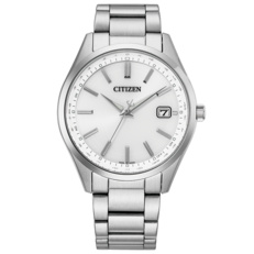 Citizen CB0300-53A rádiótávvezérelt Eco-Drive karóra fehér számlappal, rozsdamentes acél tokban és karkötővel, felragasztott pálcika alakú indexekkel és dátumablakkal a 3 órás pozícióban.