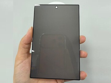 Galaxy Z Fold 8 Wide képernyővédő.